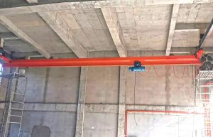 10 吨悬挂行车与厂房钢梁